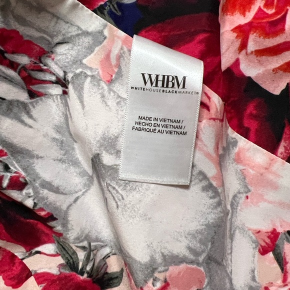 🌸🌺🌷White House Black Market Pink Blazer with Silver Buttons - Picture 9 of 16